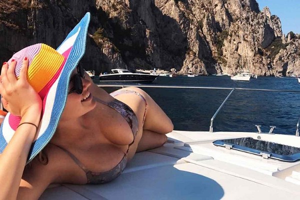 你看起來很貴，我可以和你玩嗎？